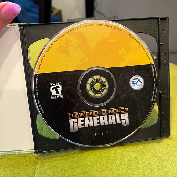 Command & Conquer Generals PC cd rom 2005 - EA Games 2 discs - Picture 5 of 5